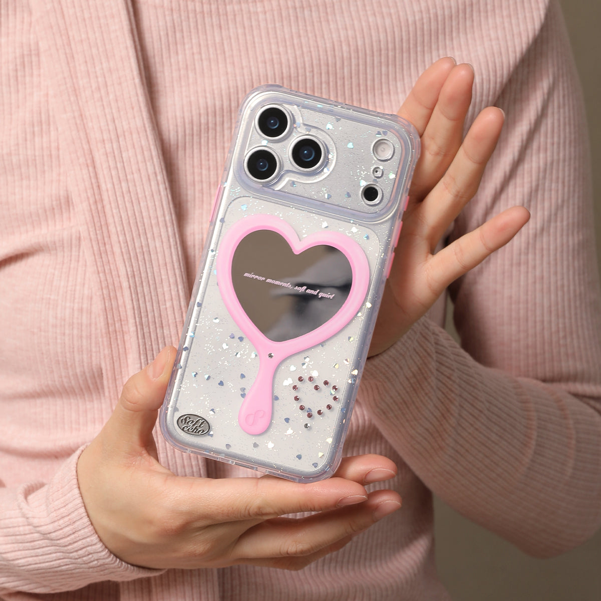 Phone case with heart mirror design 